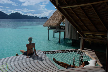 The Deck Hammock - water cottage hammock misool eco resort - The Deck Hammock -