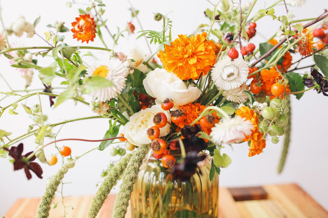 Cutting Garden Inspiration Marigolds And Tomatoes Pith Vigor I Have Been Meaning To Share This Arrangement For Days Now But It Once Again Has One Of Those Kind Weeks
